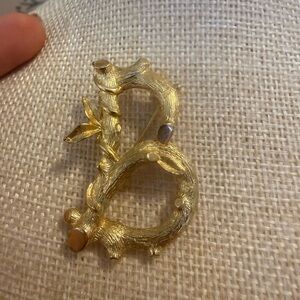 Sarah Coventry Gold Initial Brooch
